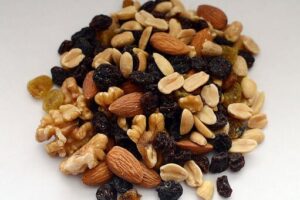 mixed nuts to lose weight